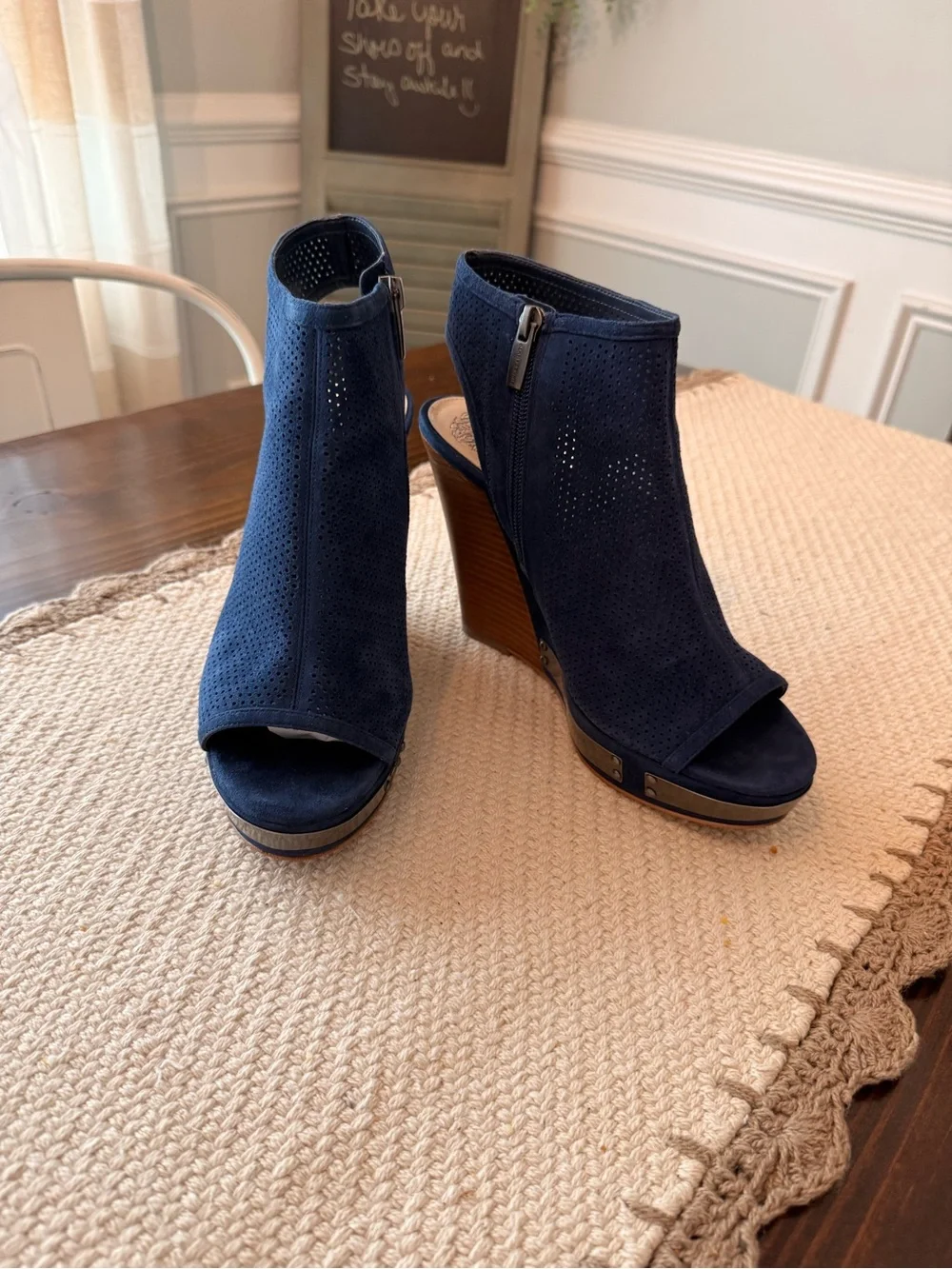 Vince Camuto blue suede perforated peep-toe wedge booties Sz 8.5